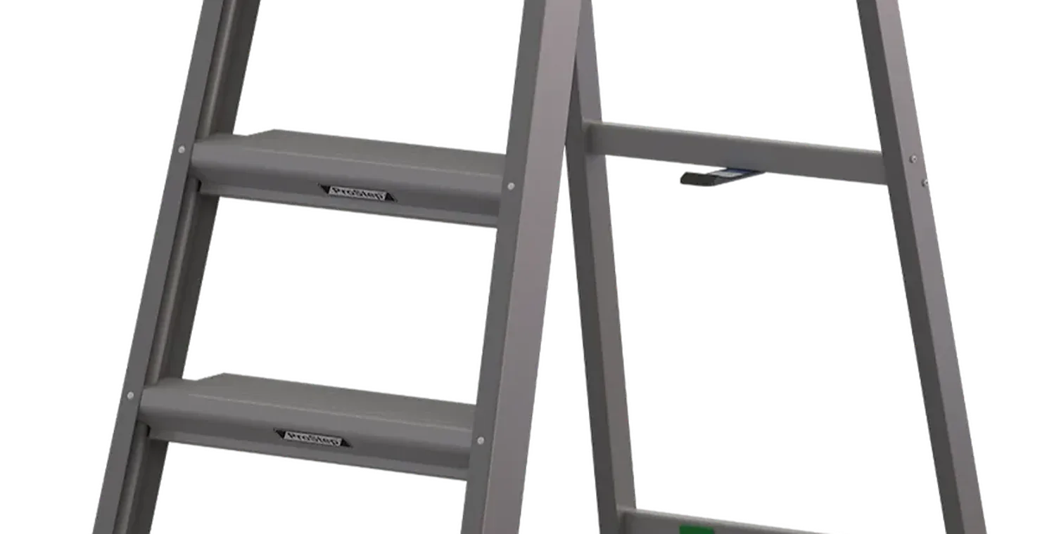 Close-up of the wide ProStep treads